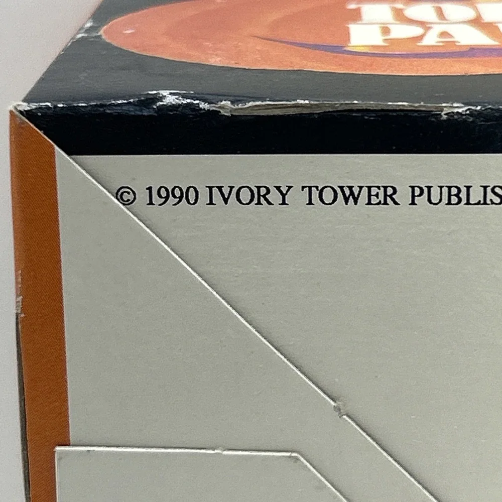 vintage 1990 NOS in box Halloween Toilet paper great for party cat bat Dracula